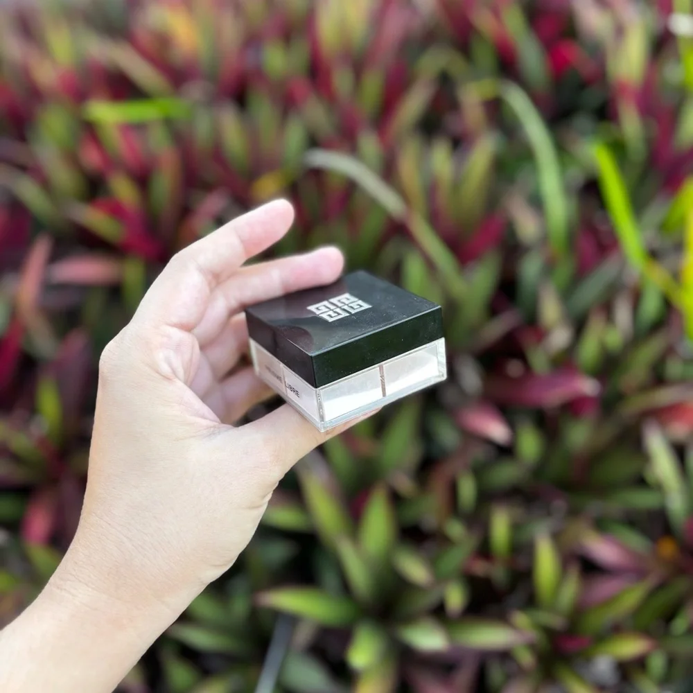 Givenchy Mini Illuminating & Color Correcting Loose Powder • Voile Rose